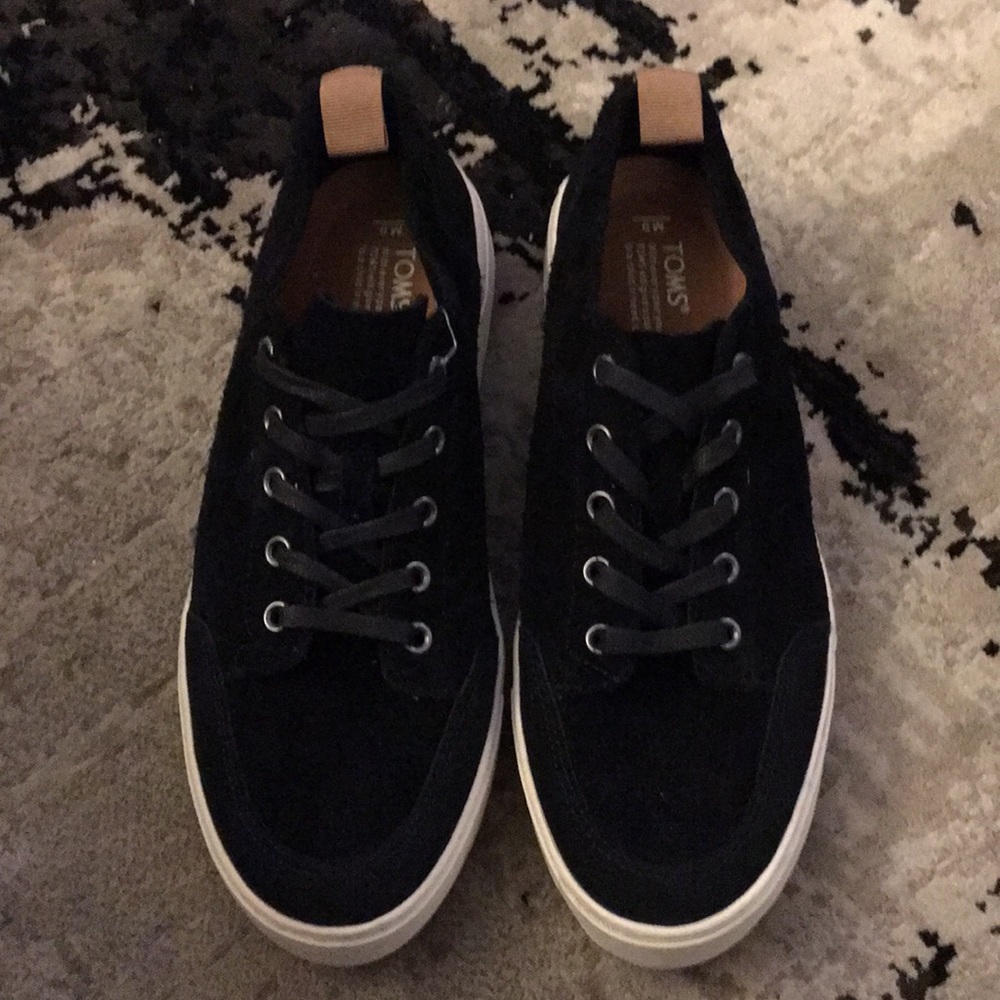 Toms Suede “Landen” Shoe